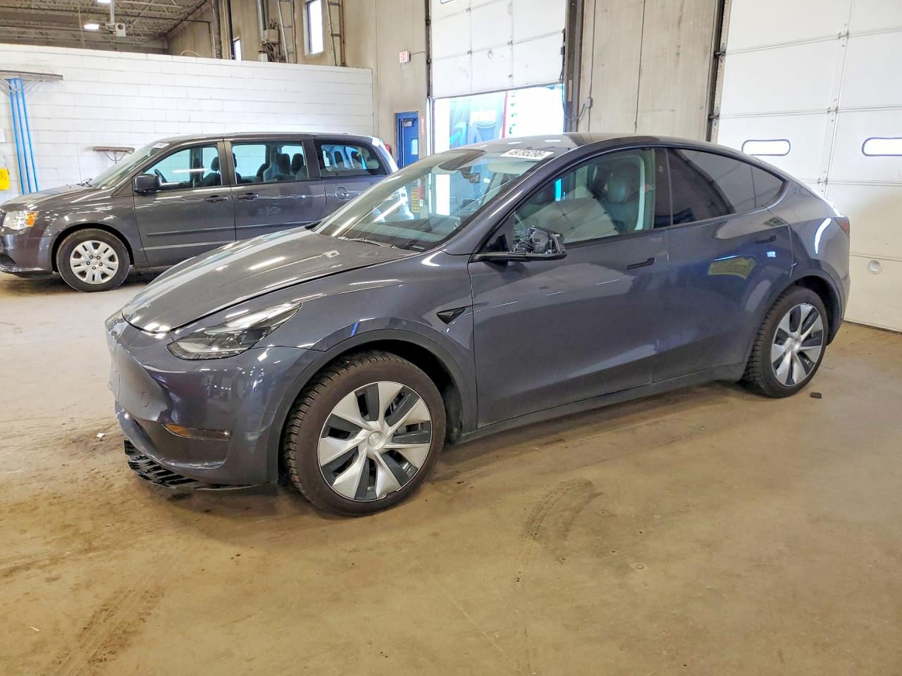 Salvage Tesla Model Y Image