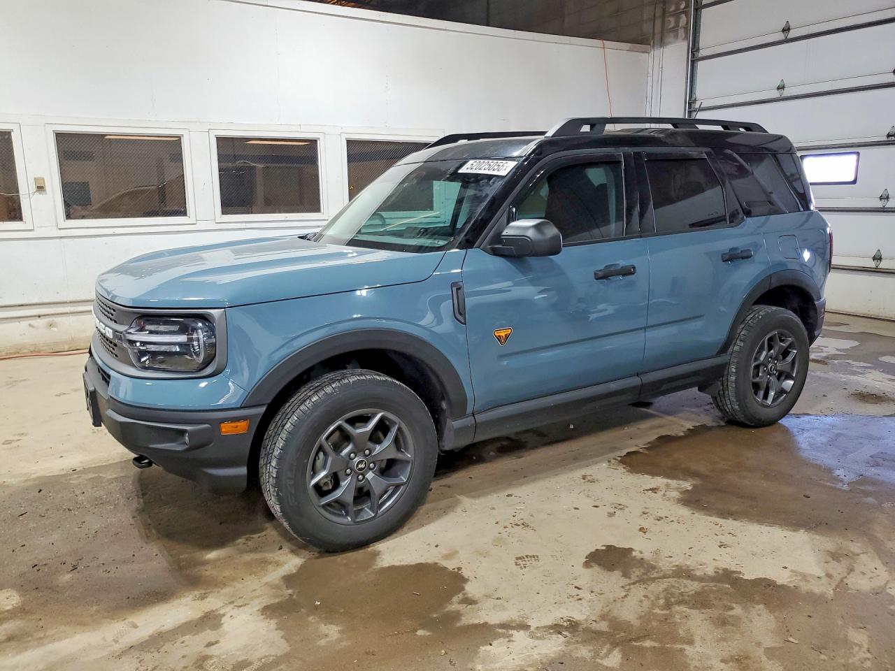 Salvage Ford Bronco Image
