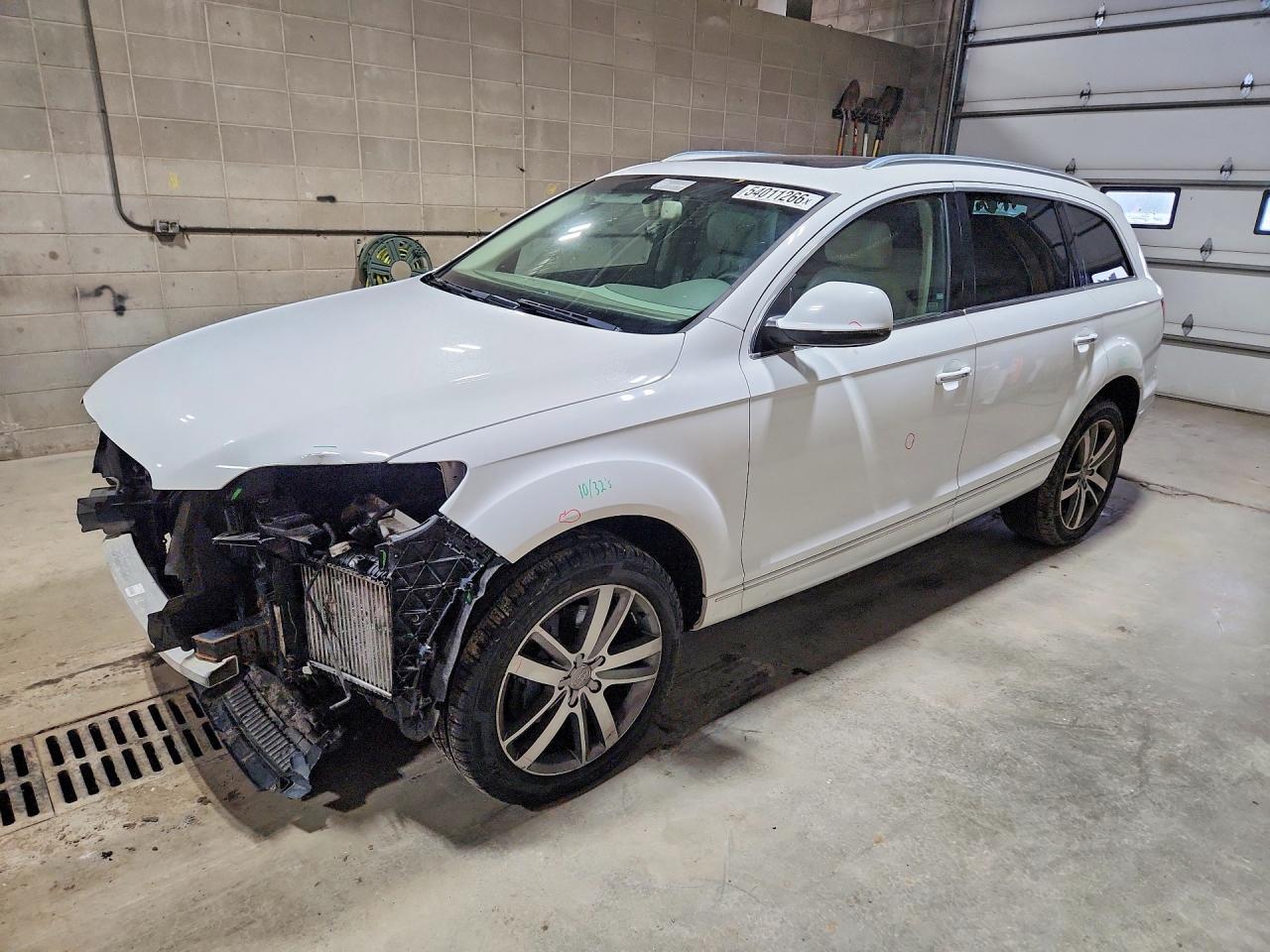 Salvage Audi Q7 Image