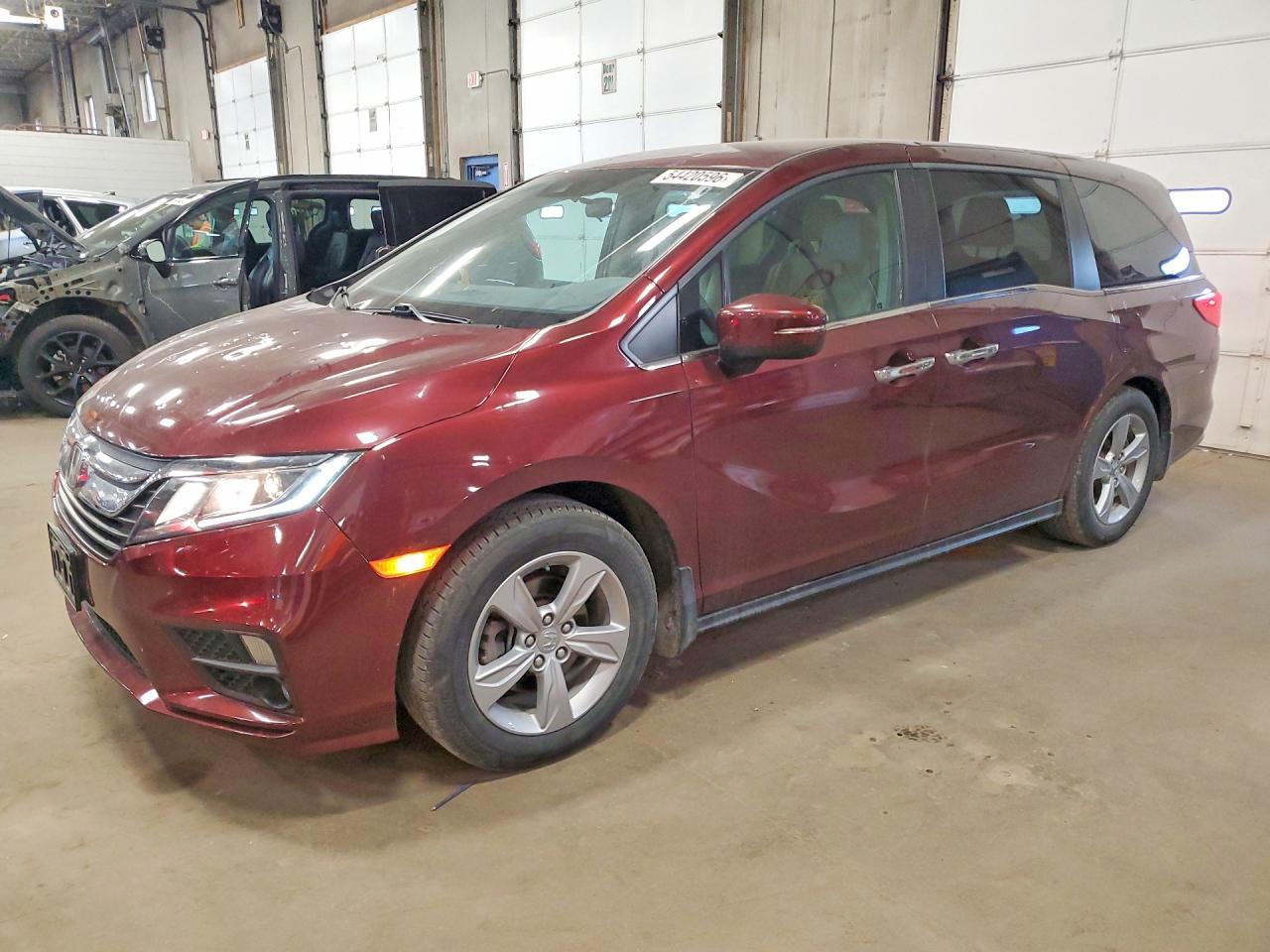 Salvage Honda Odyssey Image