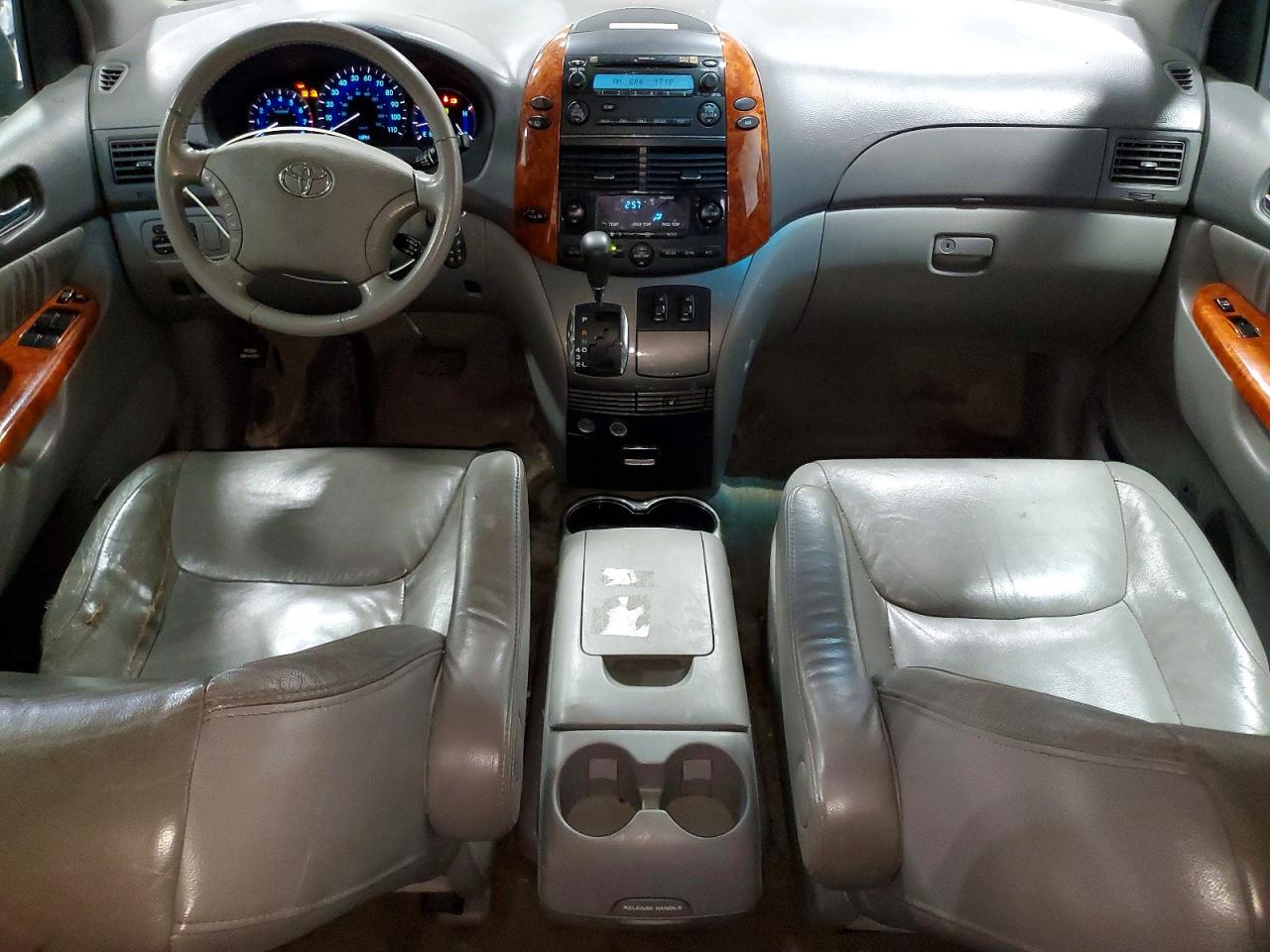 Toyota Sienna Xle