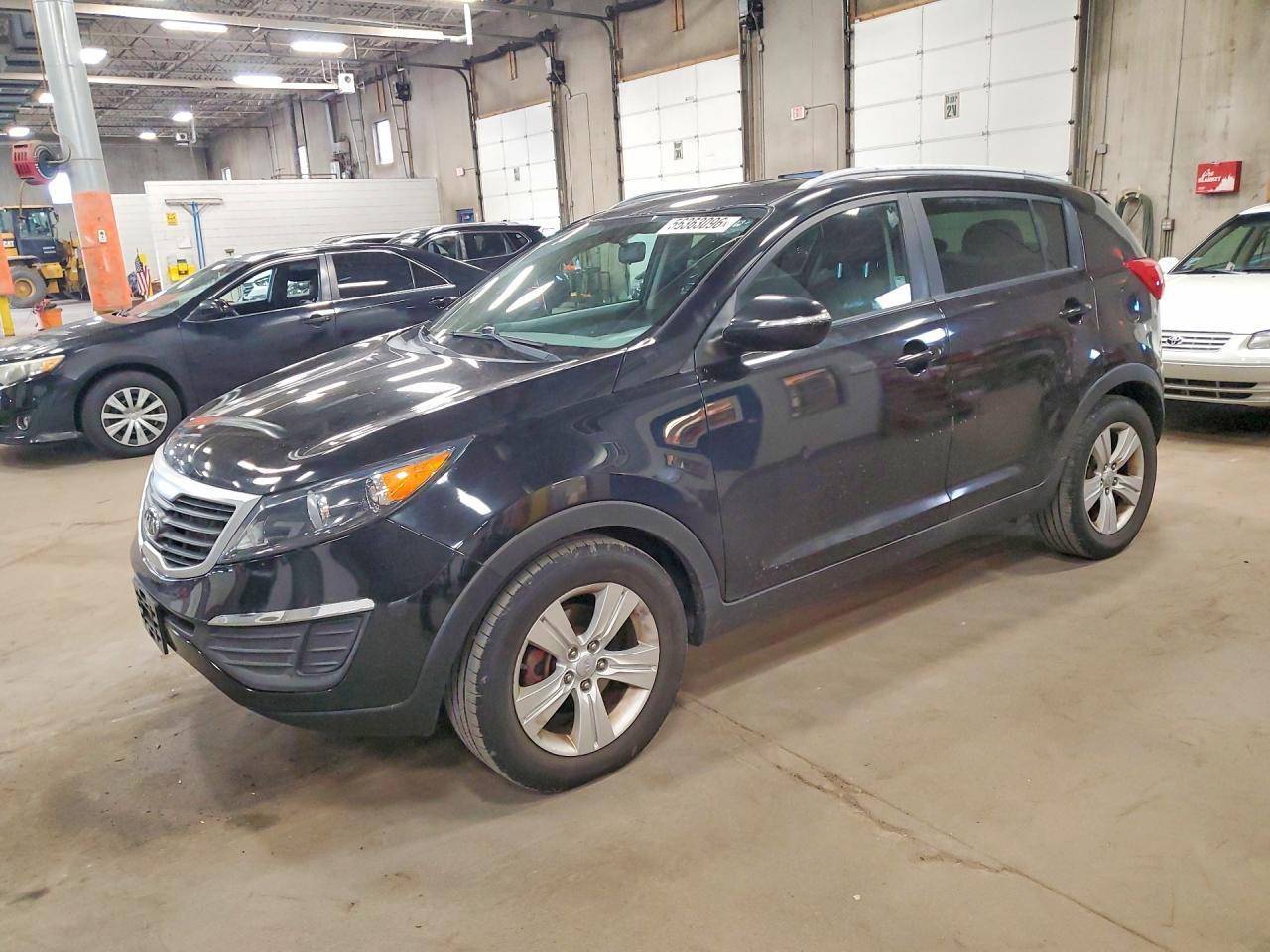 Salvage Kia Sportage Image
