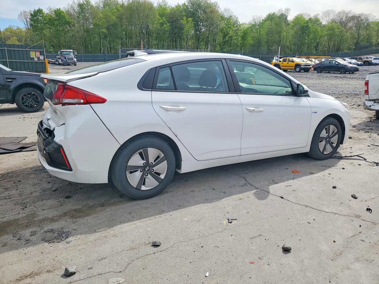 Hyundai Ioniq Blue