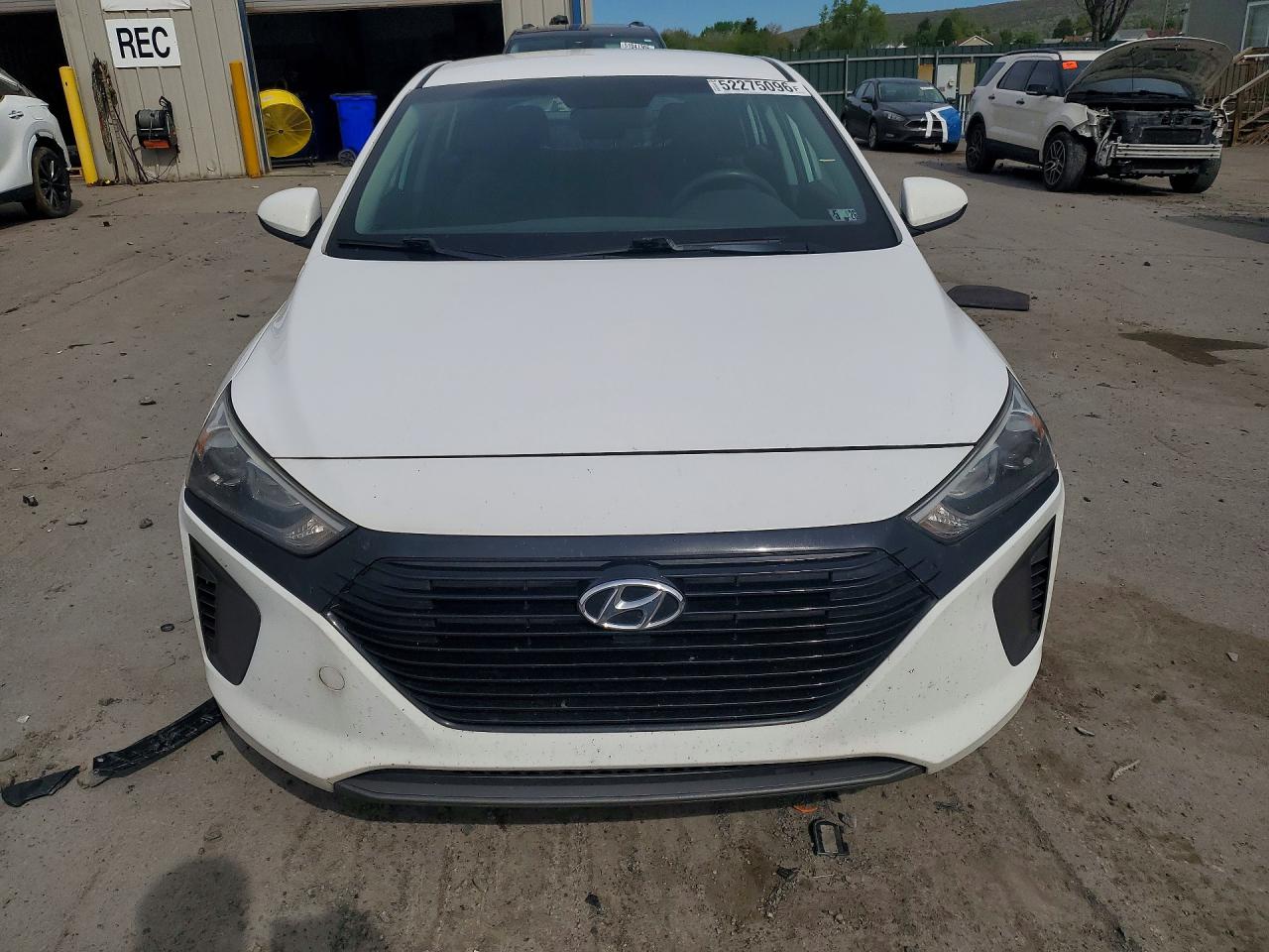 Hyundai Ioniq Blue