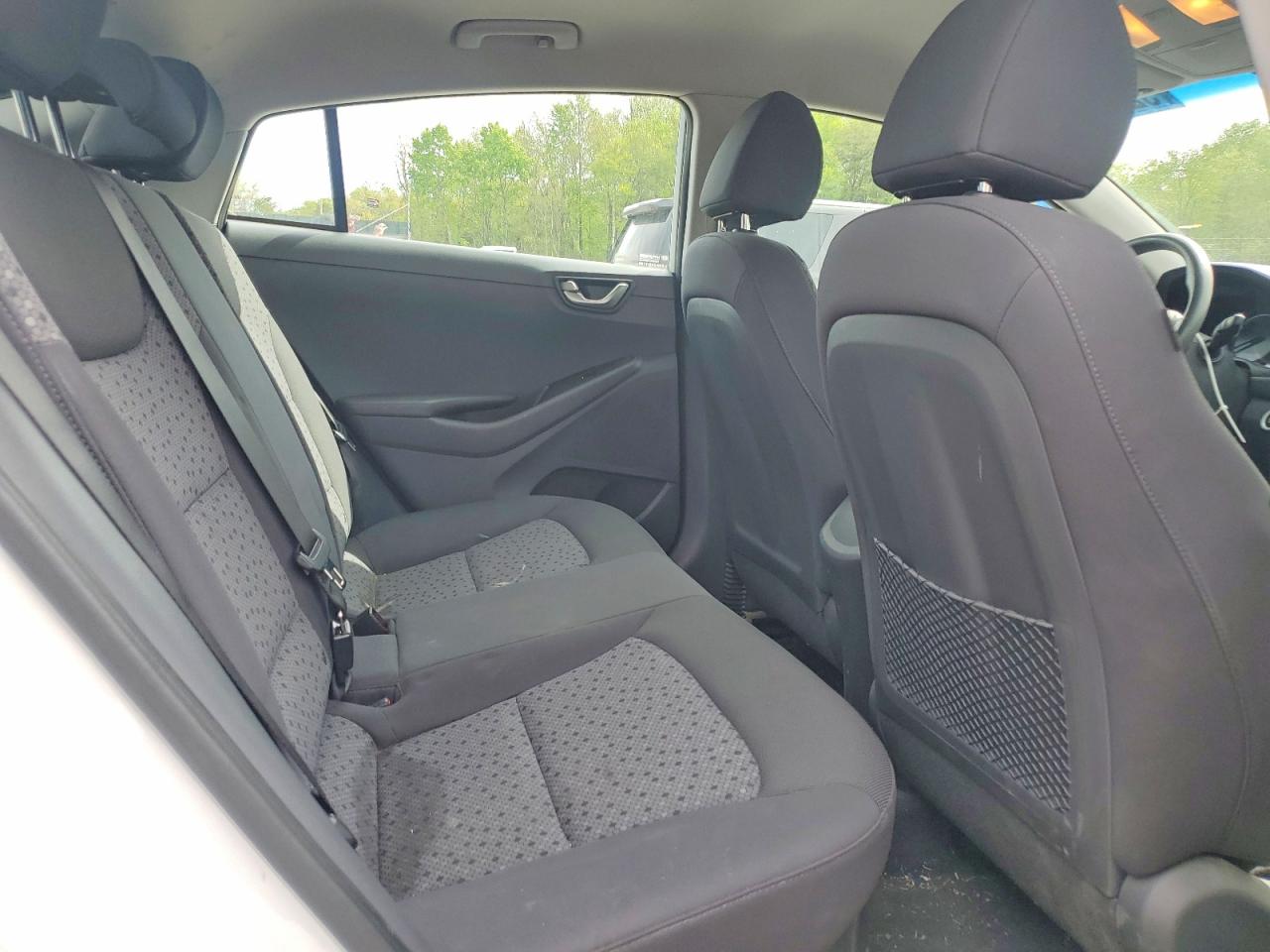 Hyundai Ioniq Blue