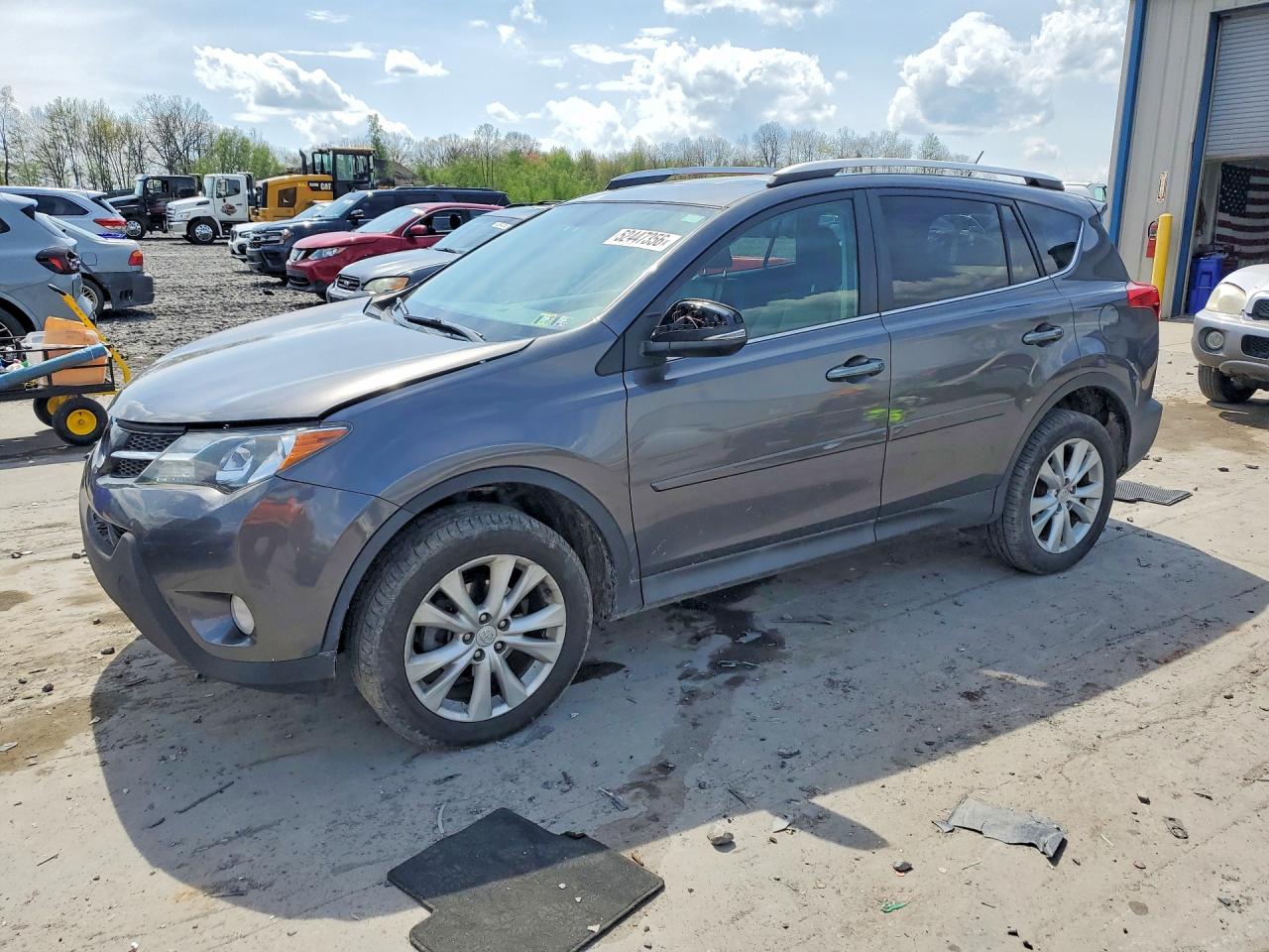 Salvage Toyota RAV4 Image