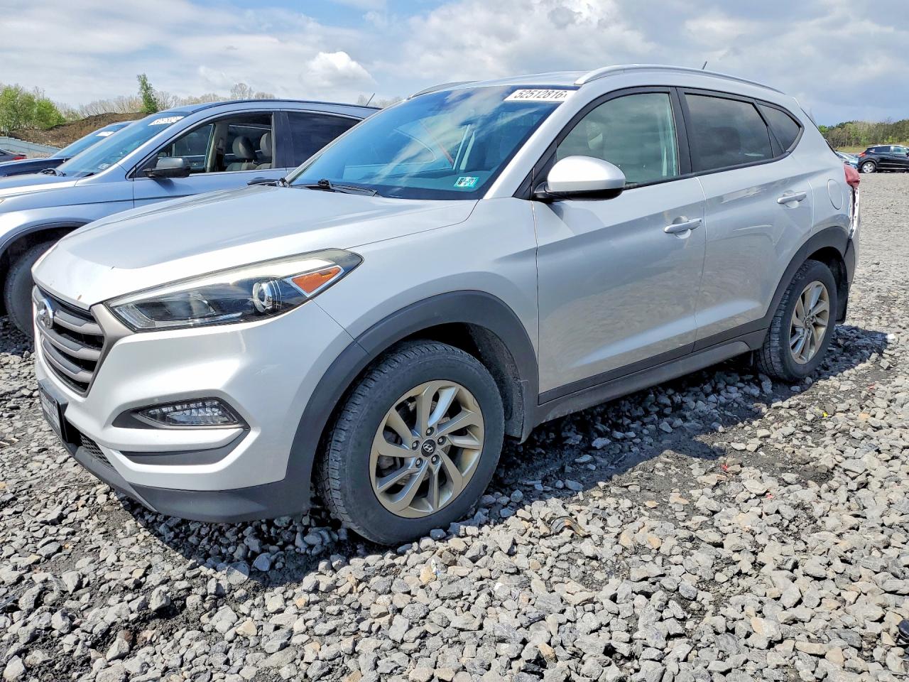 Salvage Hyundai TUCSON Image