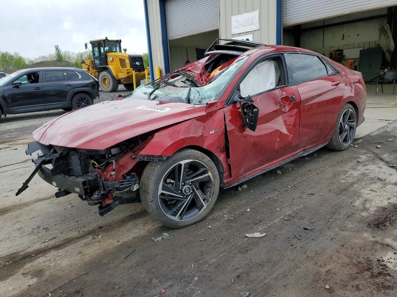 Salvage Hyundai ELANTRA Image