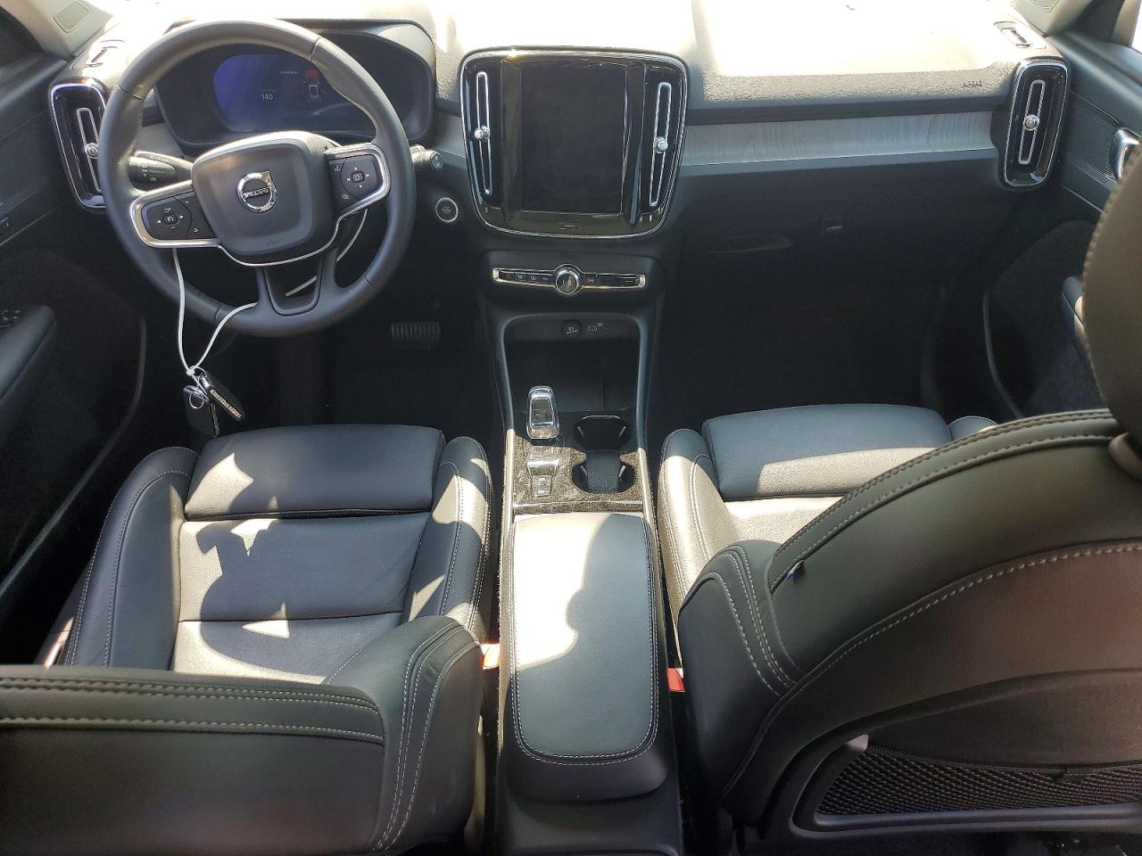 Volvo XC40 Plus