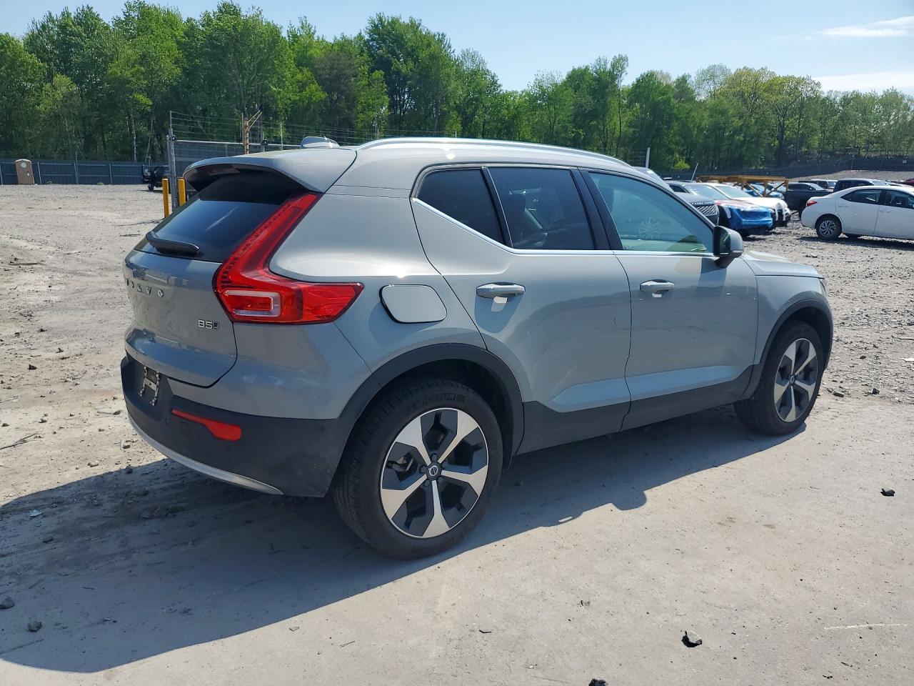 Volvo XC40 Plus