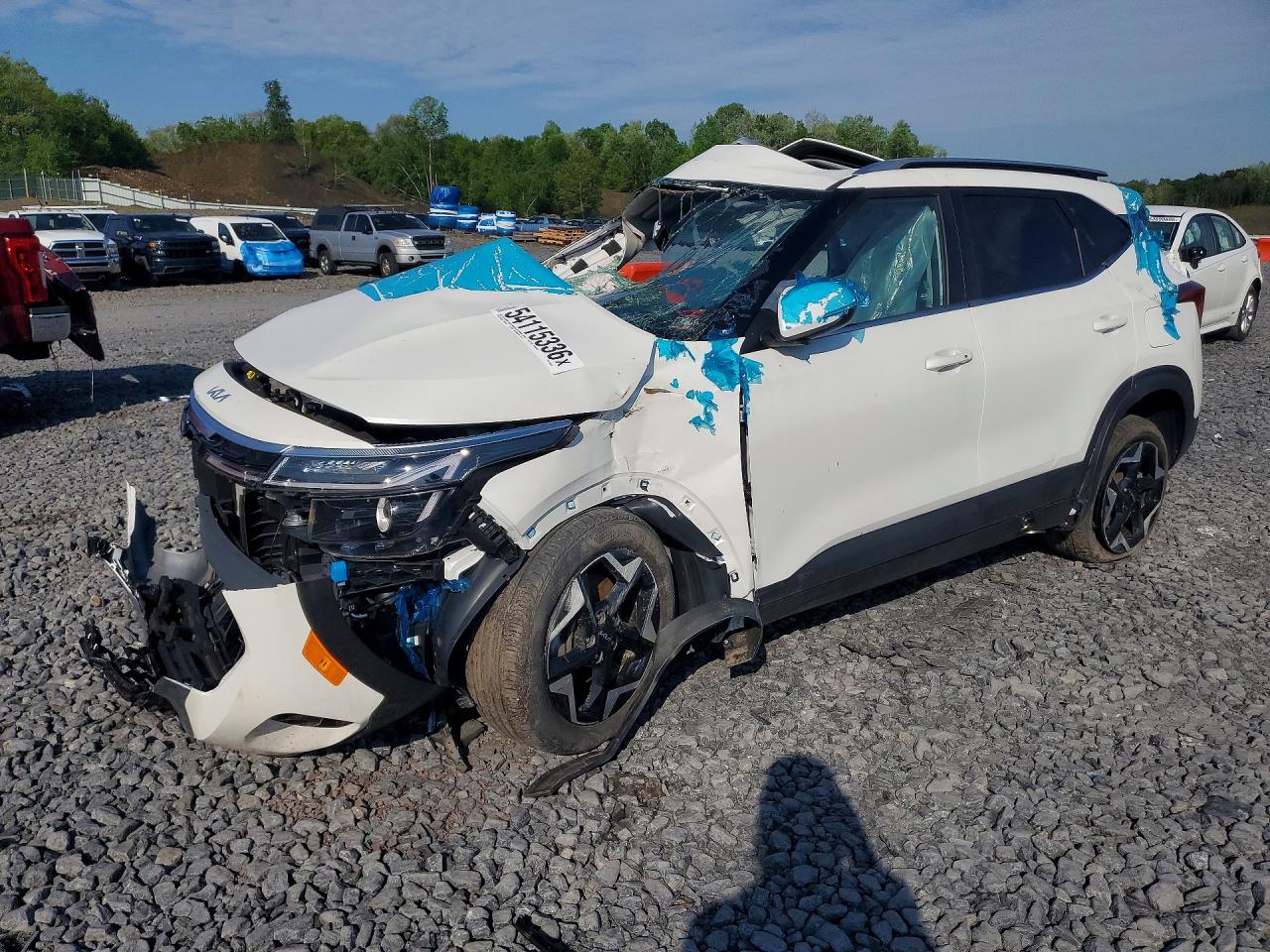 Salvage Kia Seltos Image