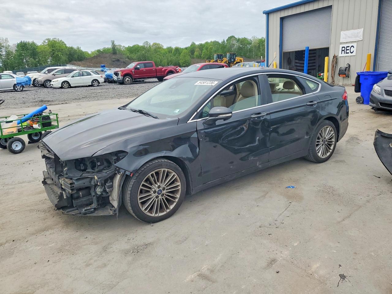 Salvage Ford Fusion Image