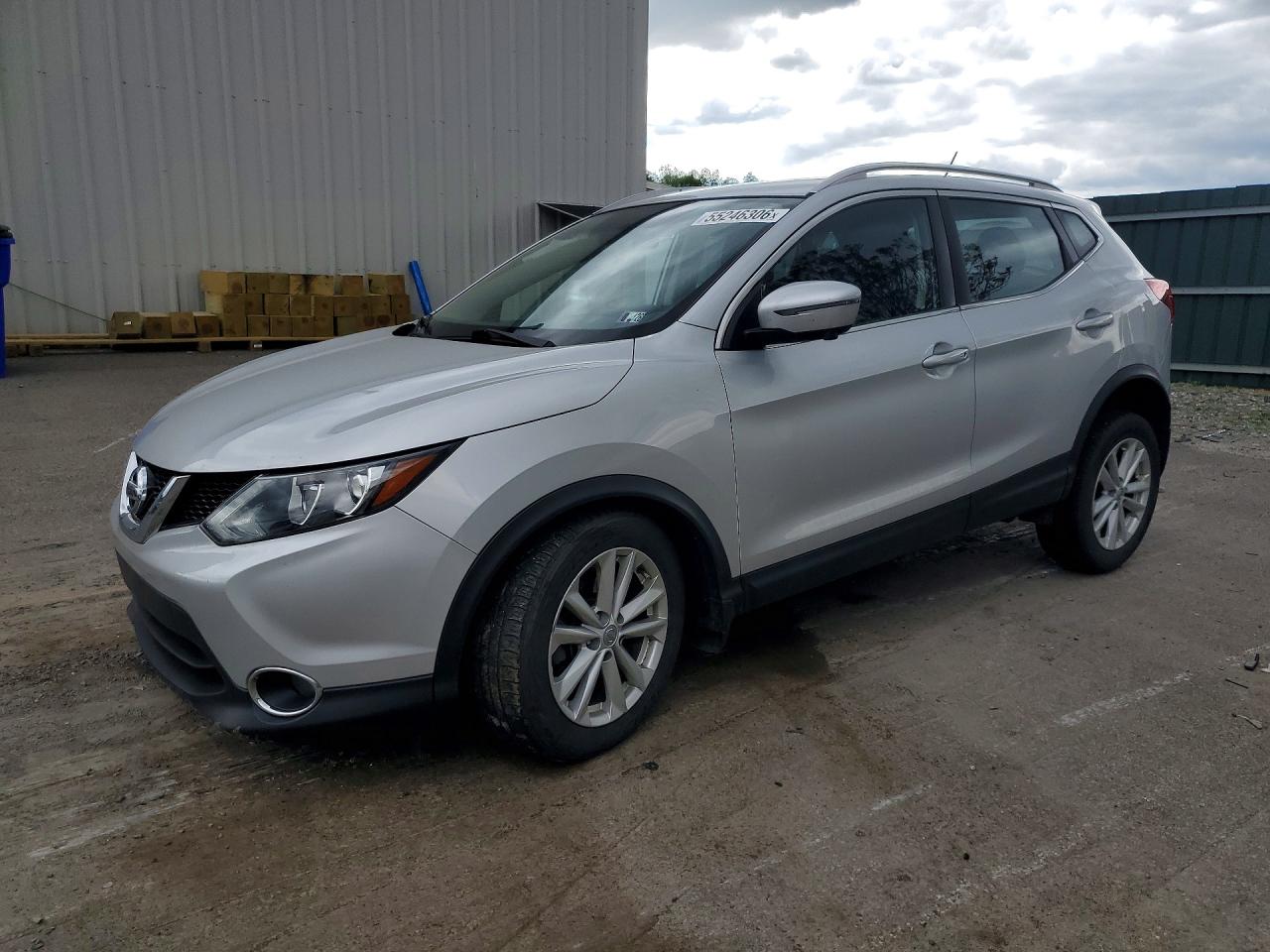 Salvage Nissan Rogue Image