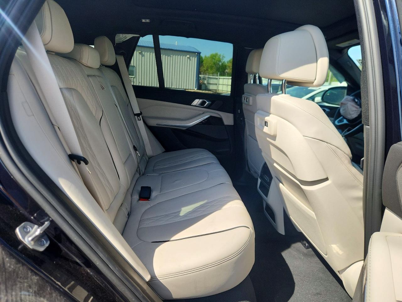 BMW X Series M50i