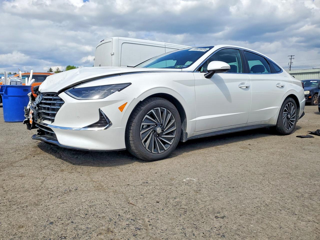 Salvage Hyundai SONATA Image