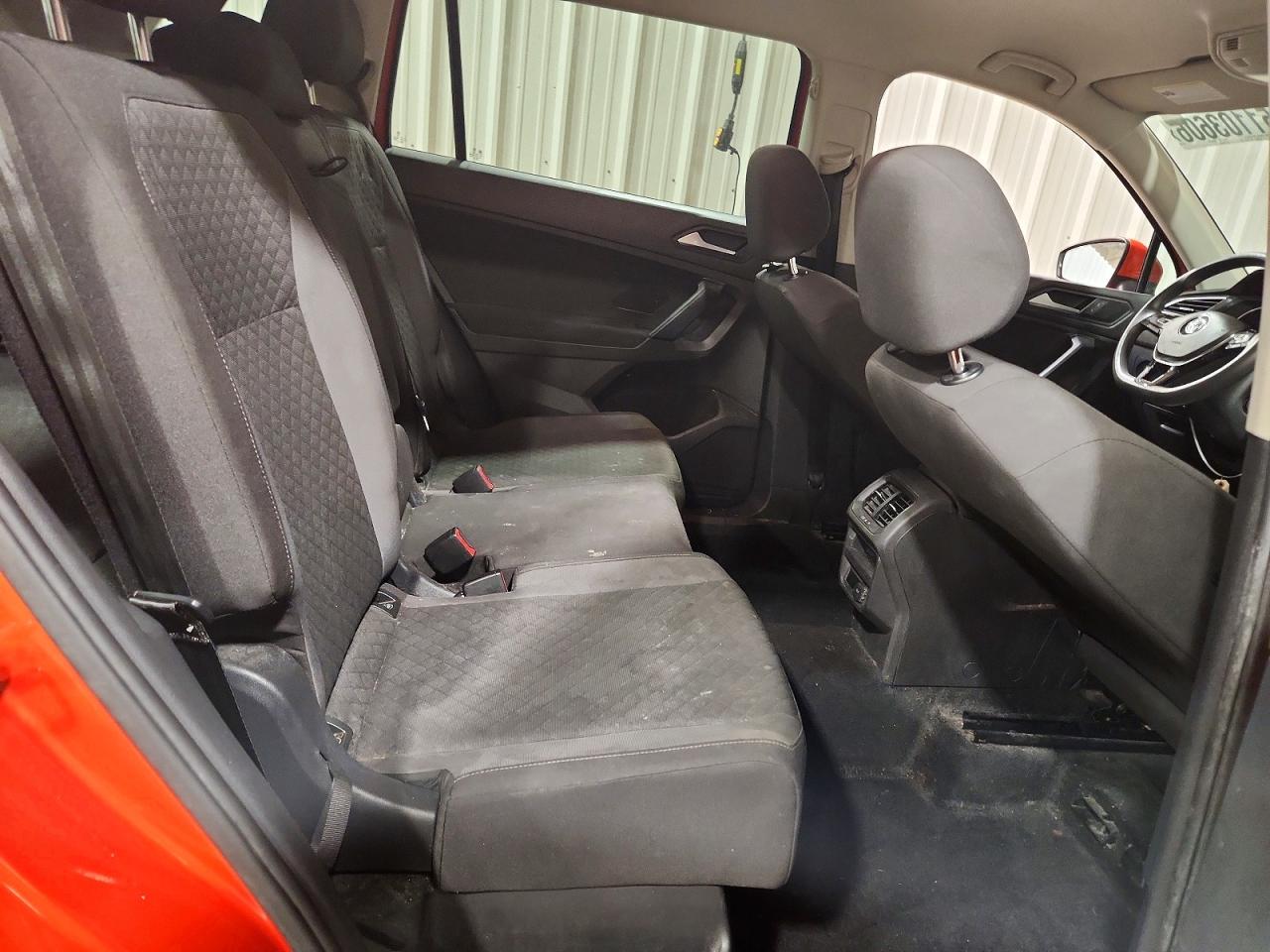 Volkswagen Tiguan S