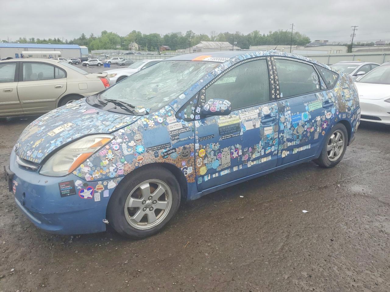 Salvage Toyota Prius Image