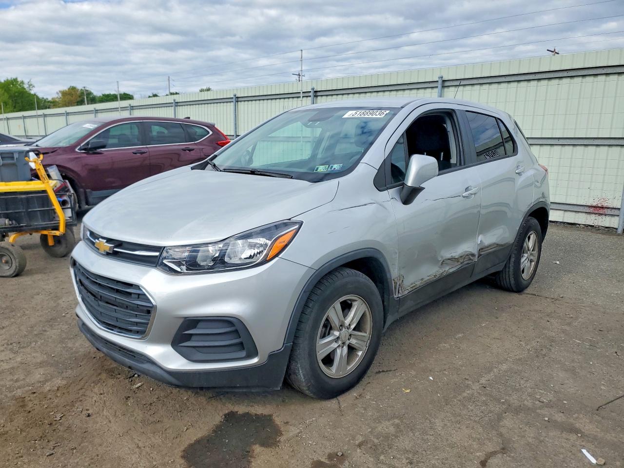 Salvage Chevrolet Trax Image