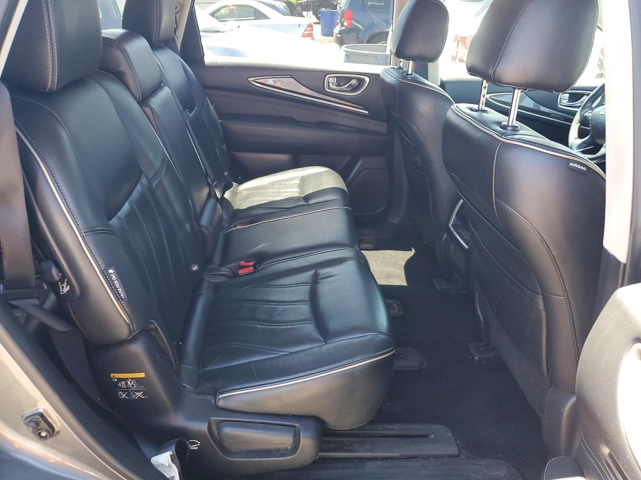 INFINITI Qx Base