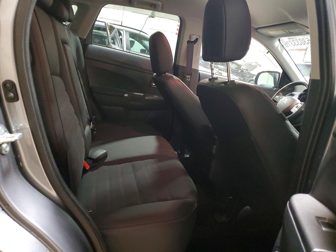 Mitsubishi Outlander S