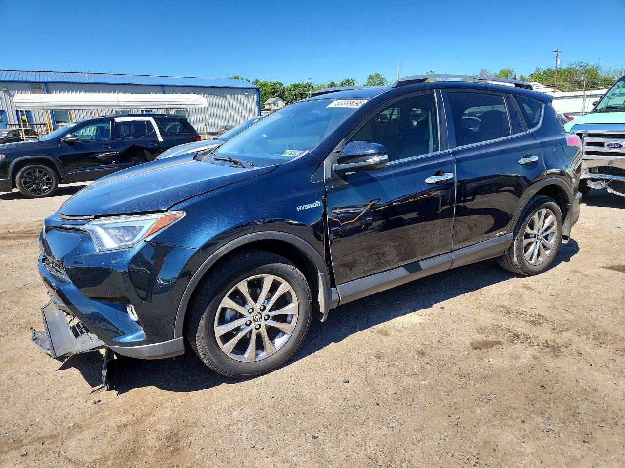 Salvage Toyota RAV4 Image