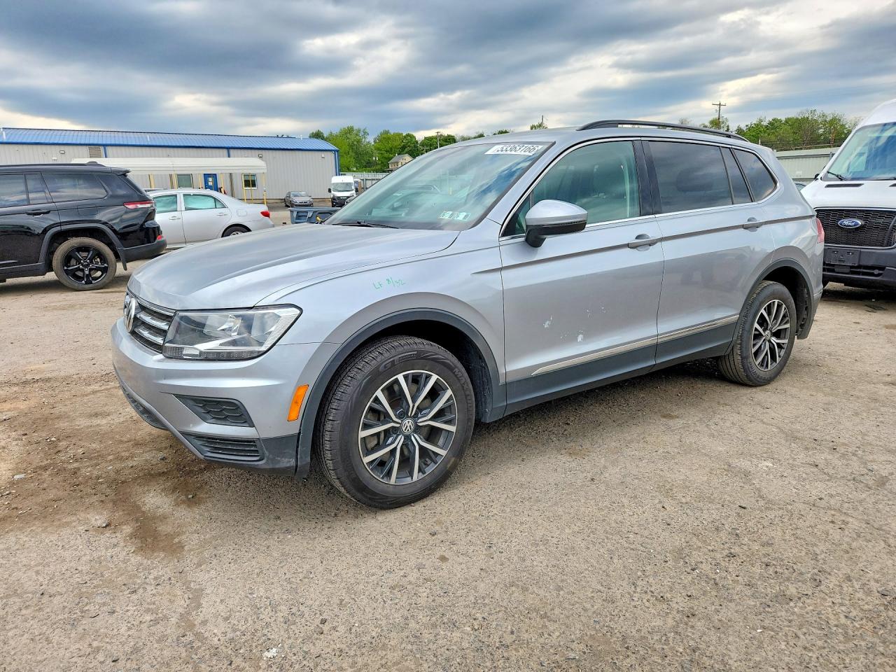 Salvage Volkswagen Tiguan Image