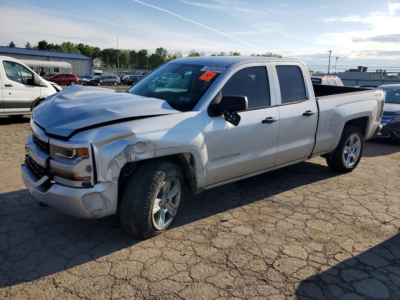 Salvage Chevrolet Silverado Image