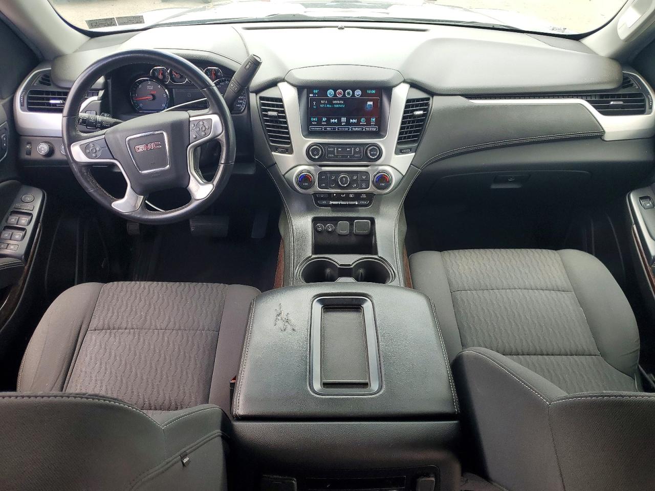 GMC Yukon Sle