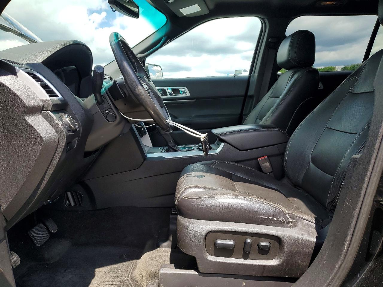 Ford Explorer Sport