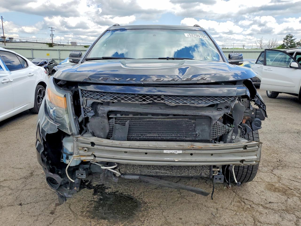 Ford Explorer Sport
