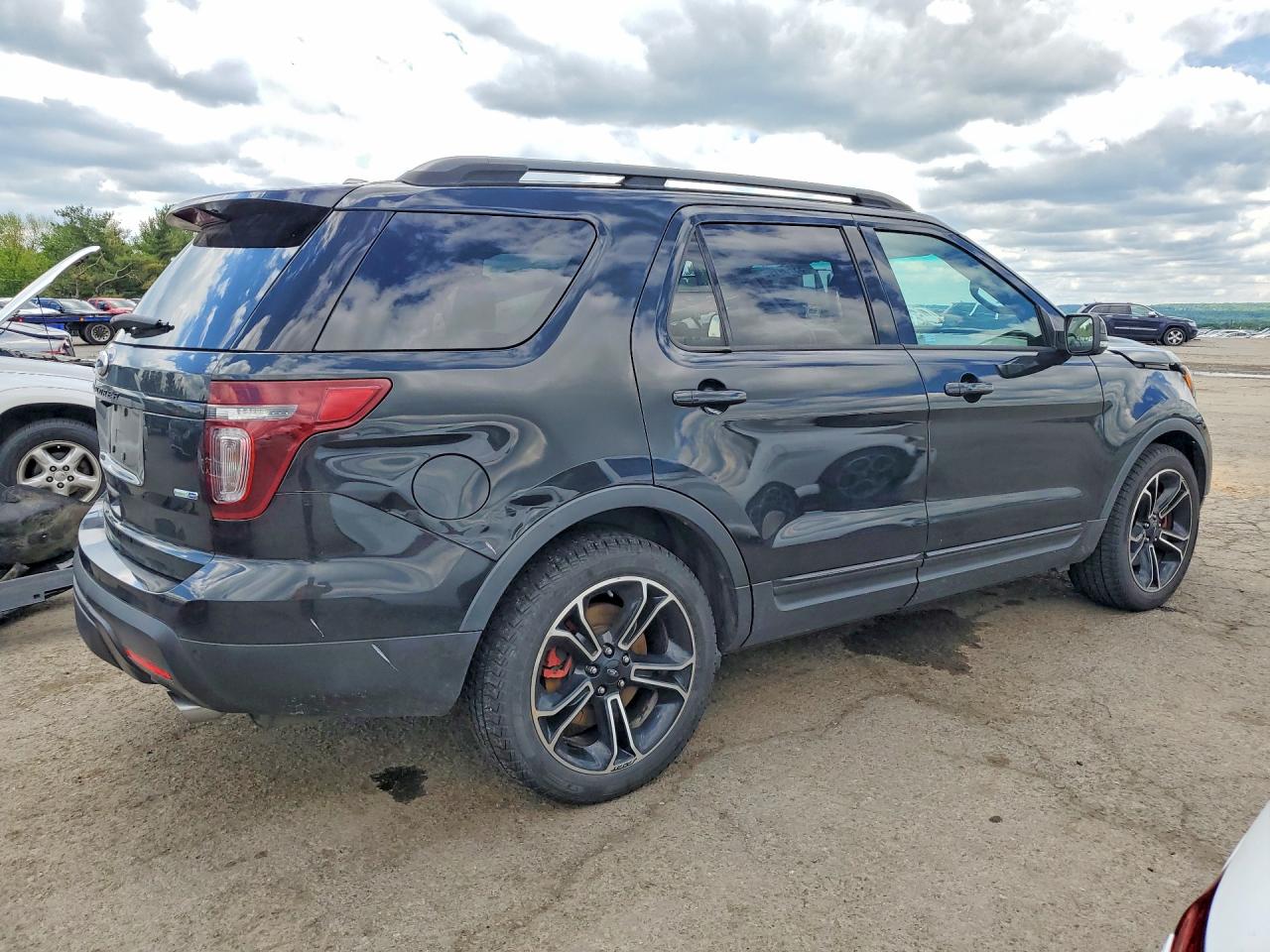 Ford Explorer Sport