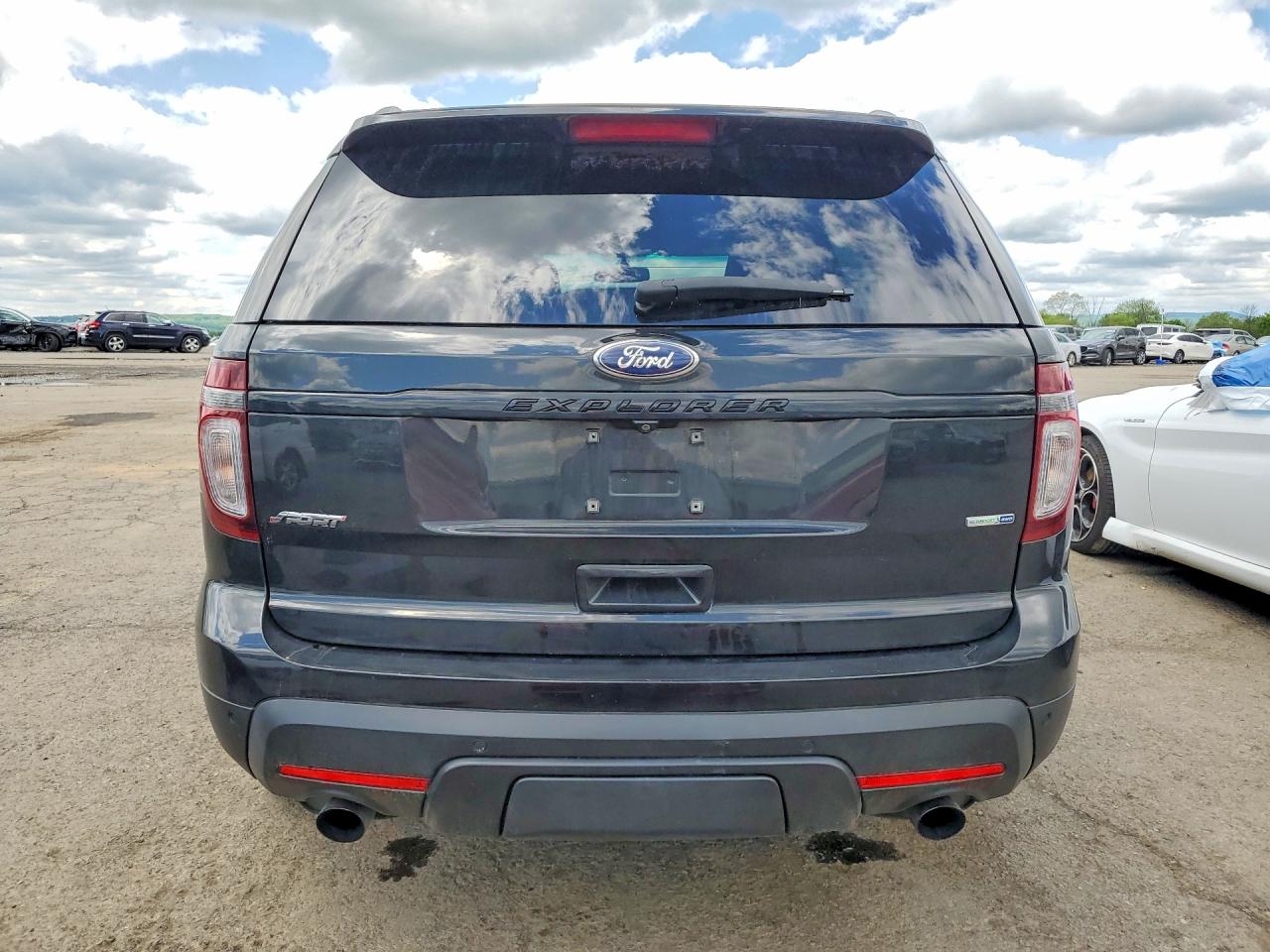 Ford Explorer Sport