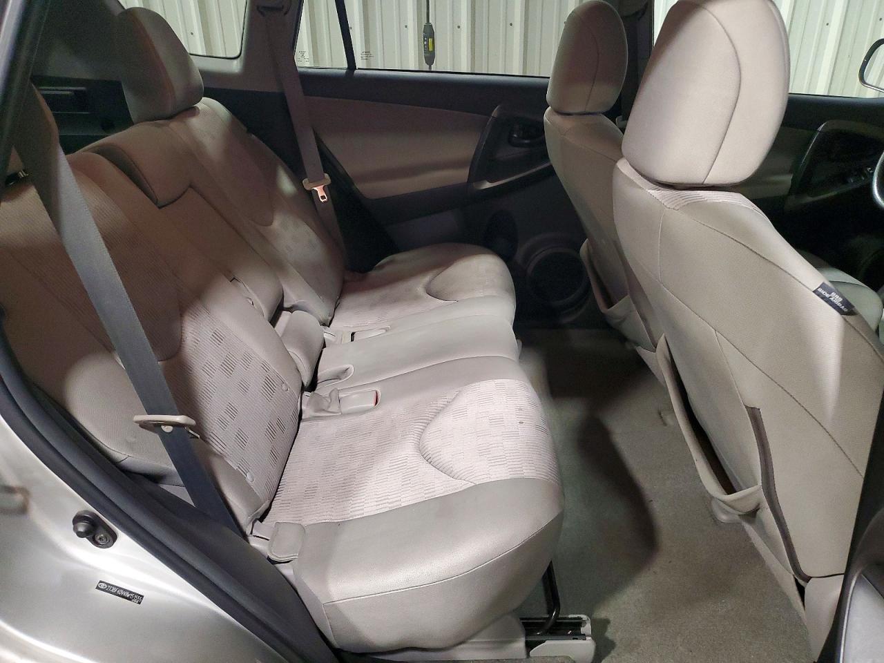 Toyota RAV4 Base