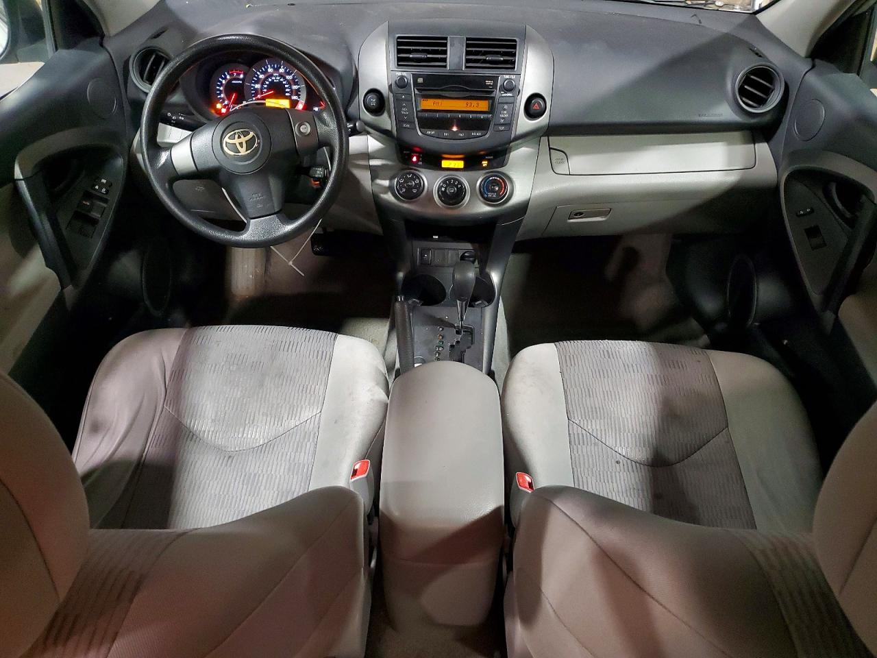 Toyota RAV4 Base