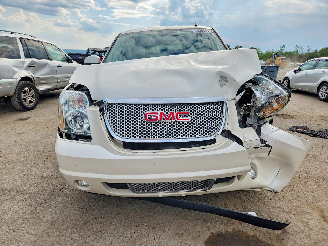 GMC Yukon Denali