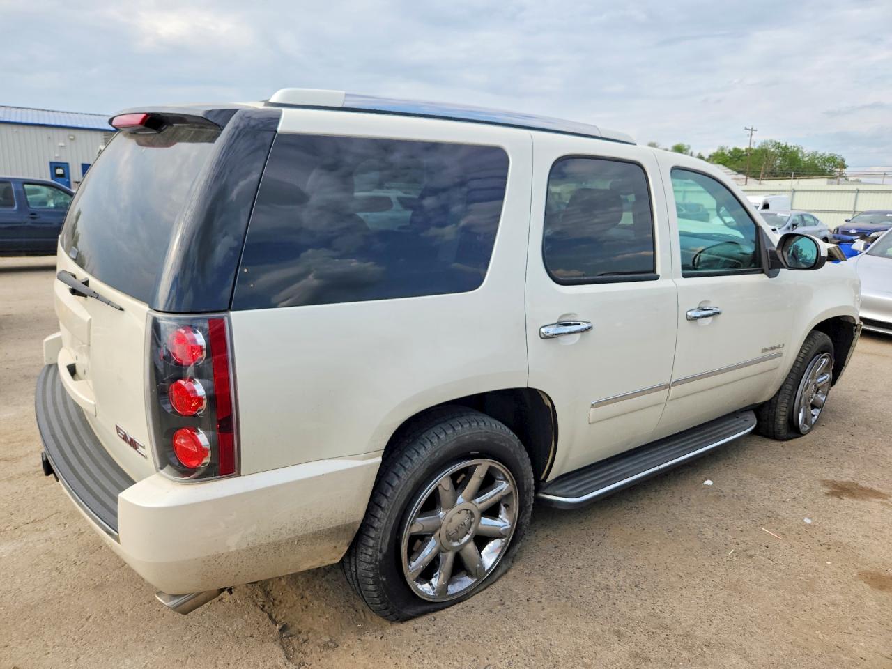 GMC Yukon Denali