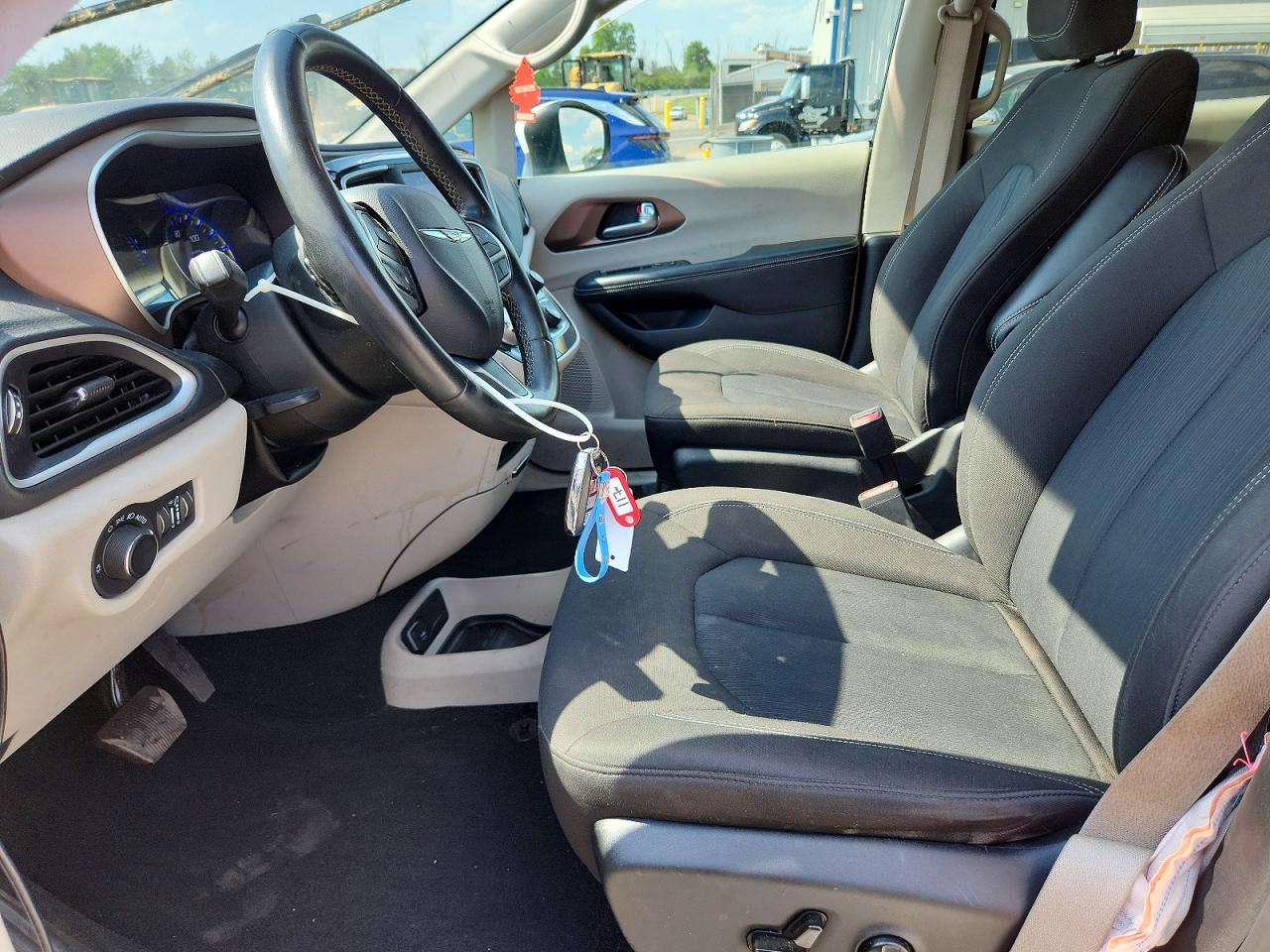 Chrysler Minivan Lx