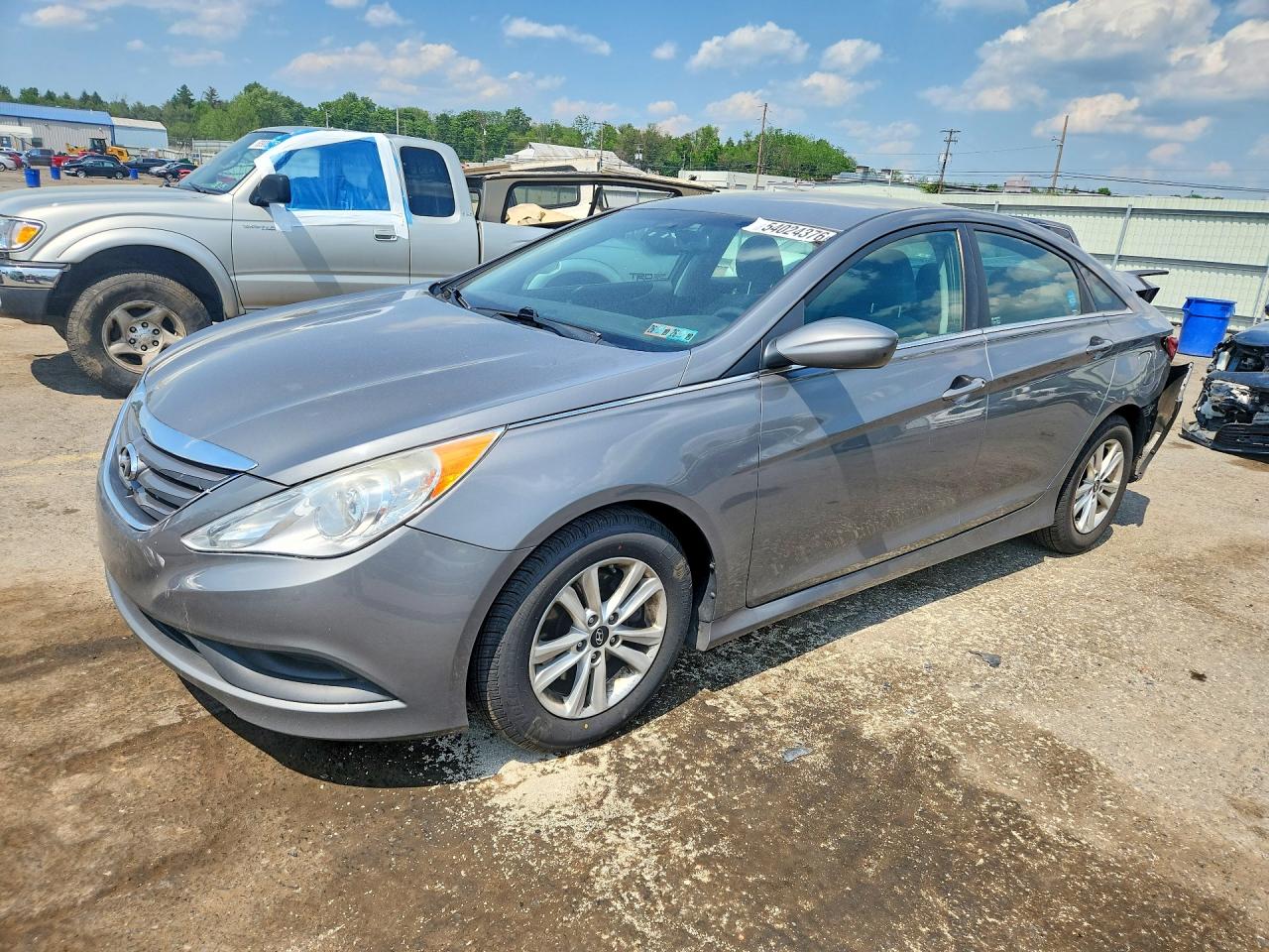 Salvage Hyundai SONATA Image