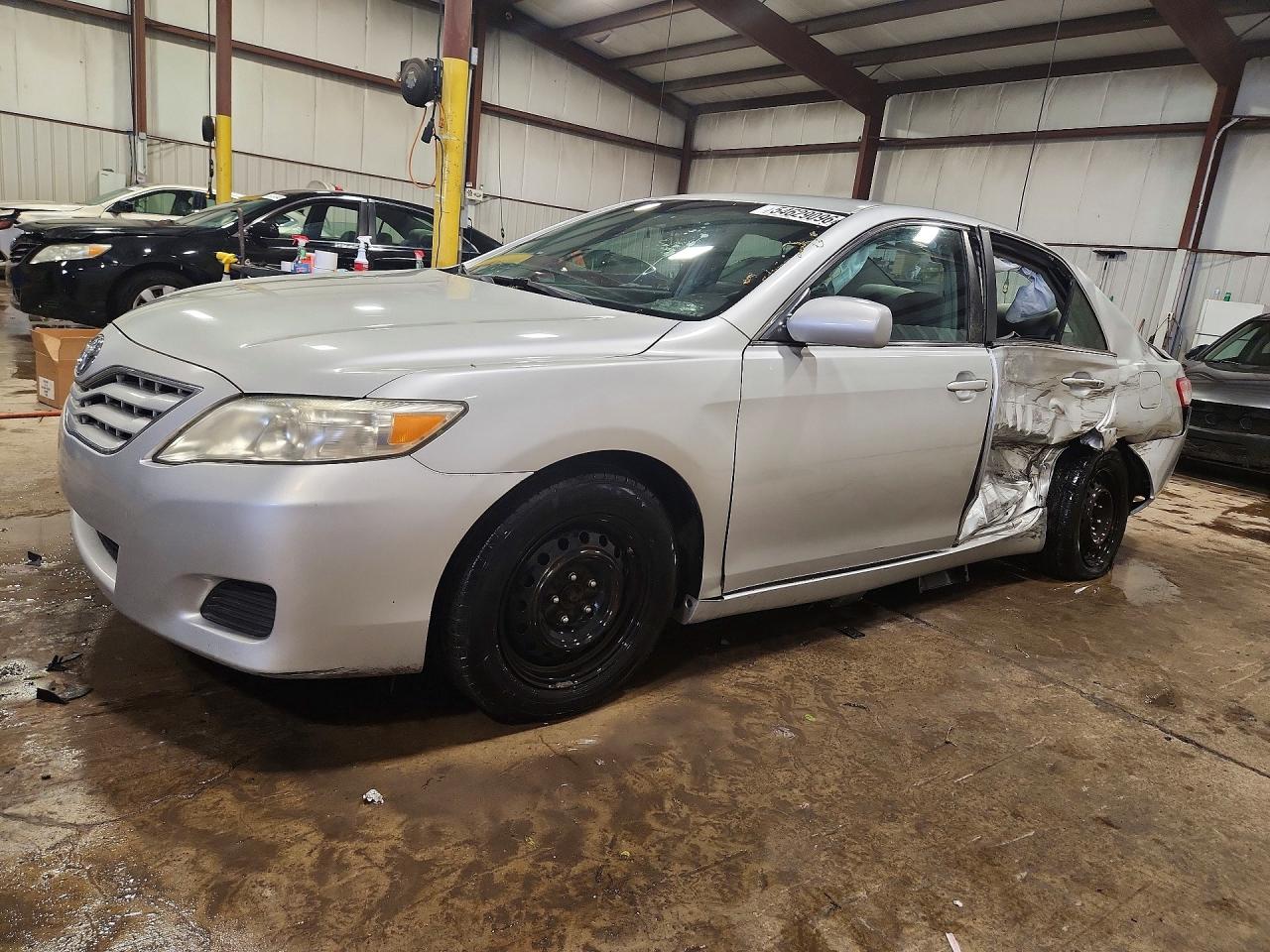 Salvage Toyota Camry Image