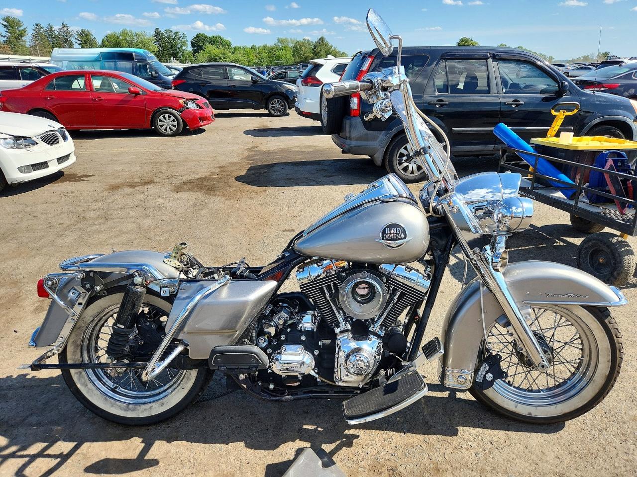 Salvage Harley-Davidson Fl Image