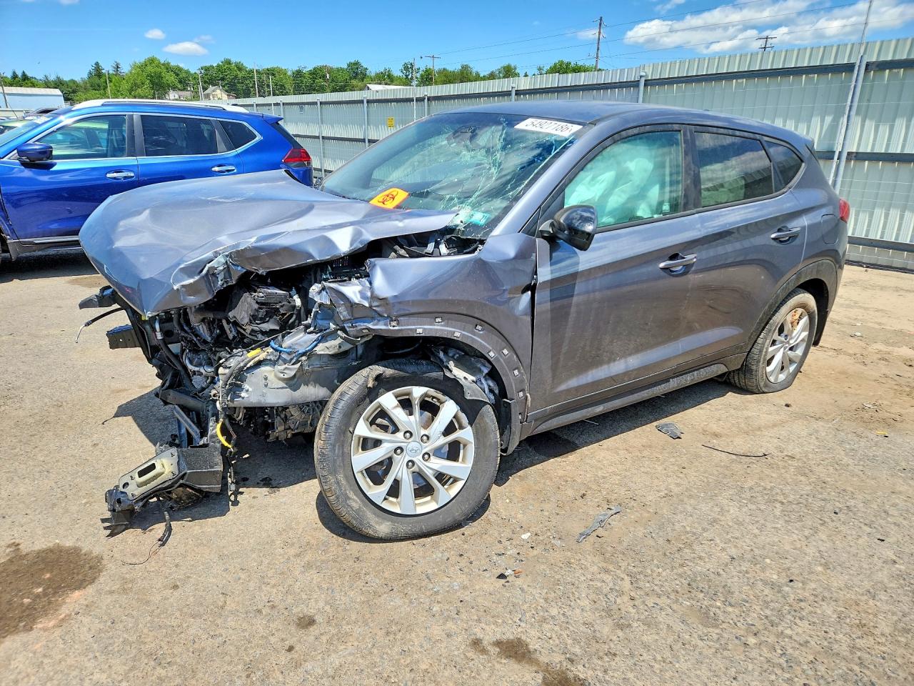 Salvage Hyundai TUCSON Image