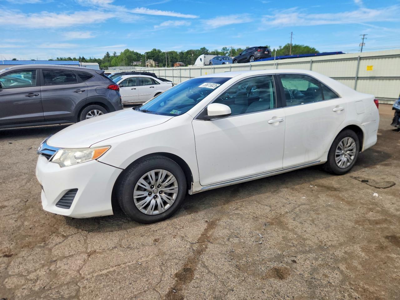Salvage Toyota Camry Image