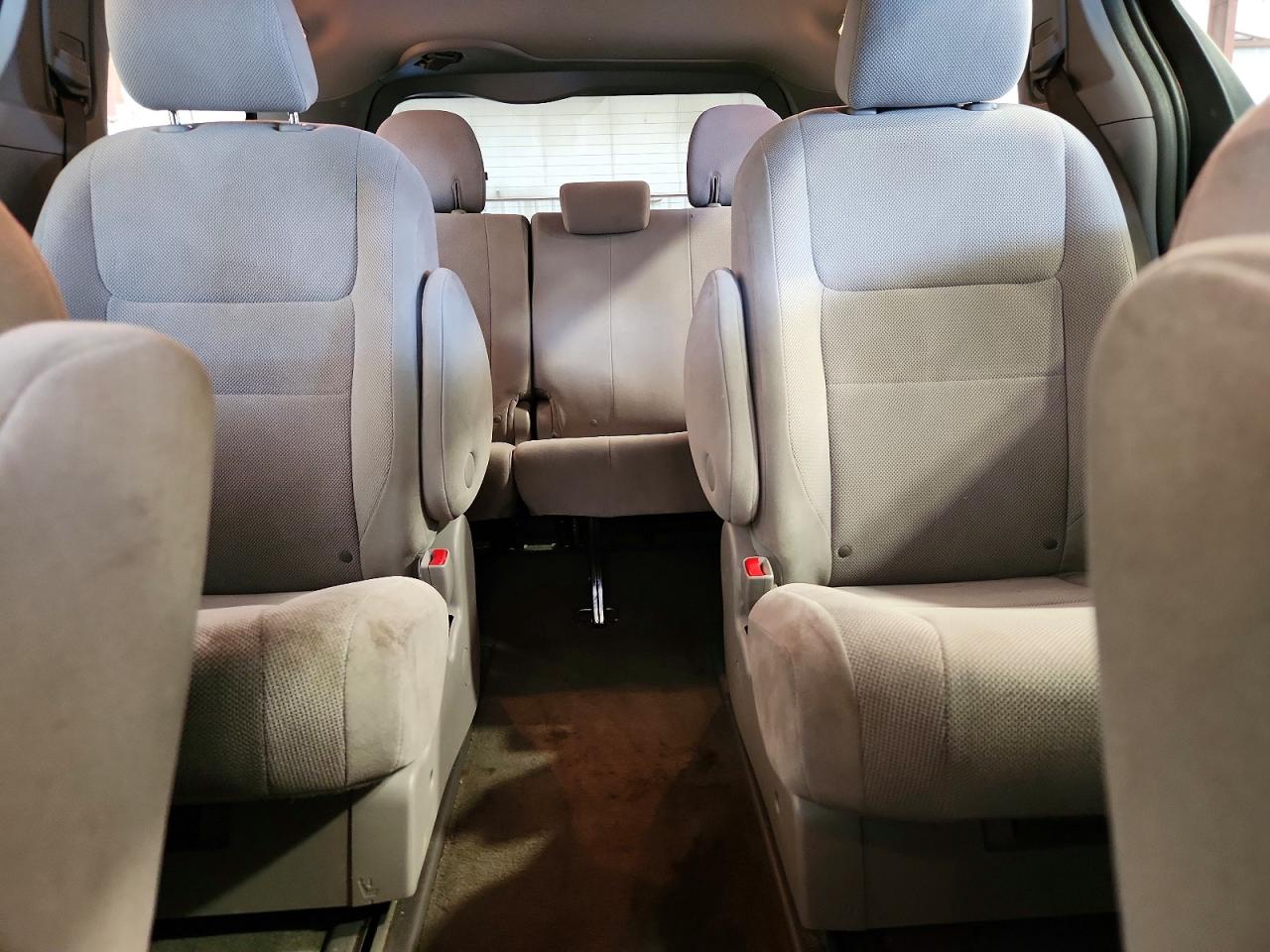 Toyota Sienna L 7-passenger