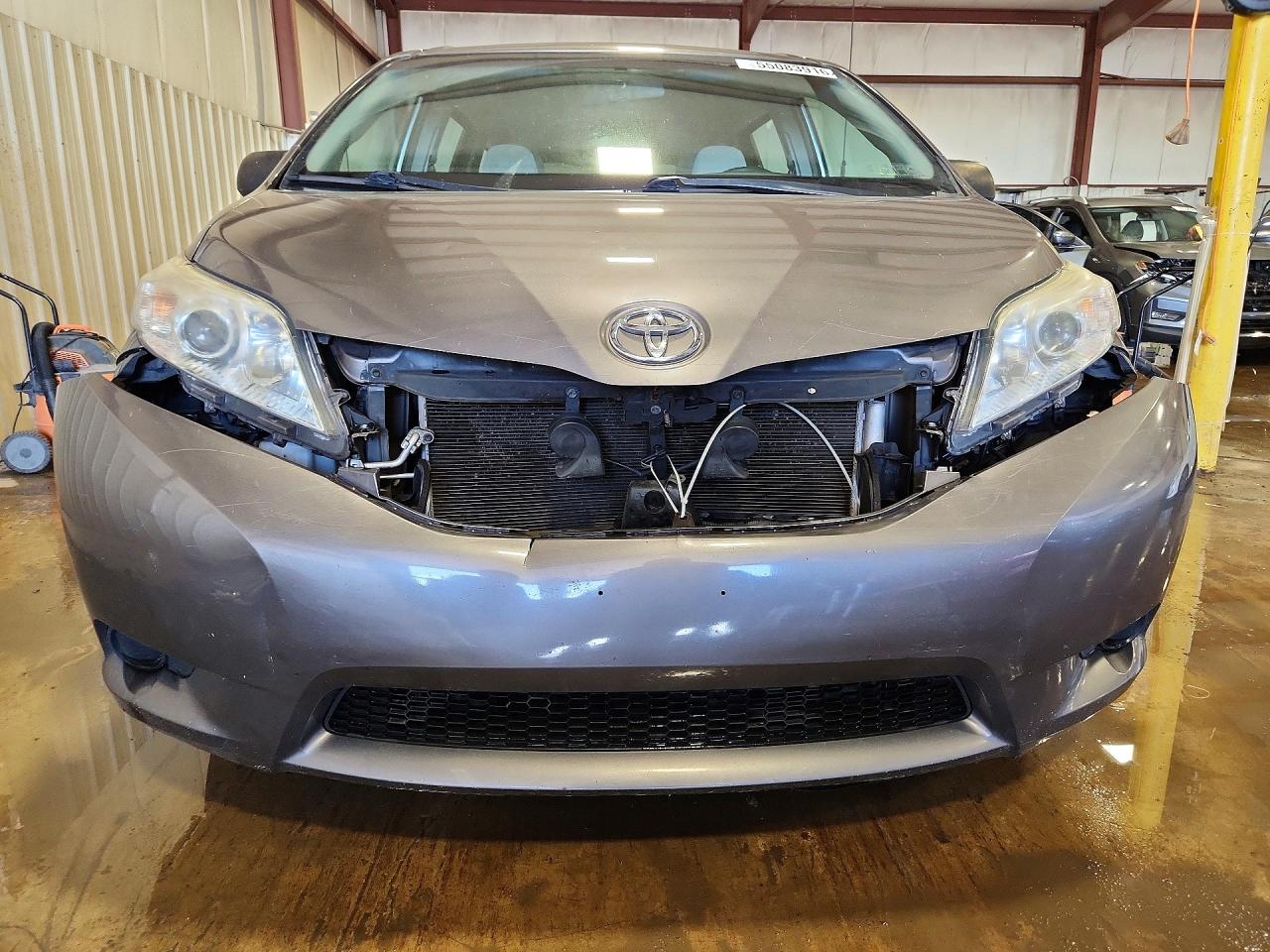 Toyota Sienna L 7-passenger