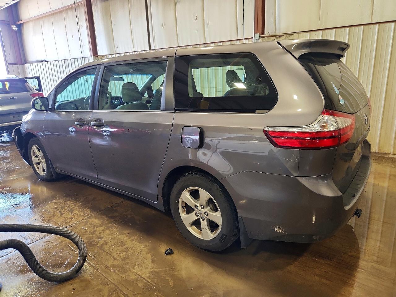 Toyota Sienna L 7-passenger
