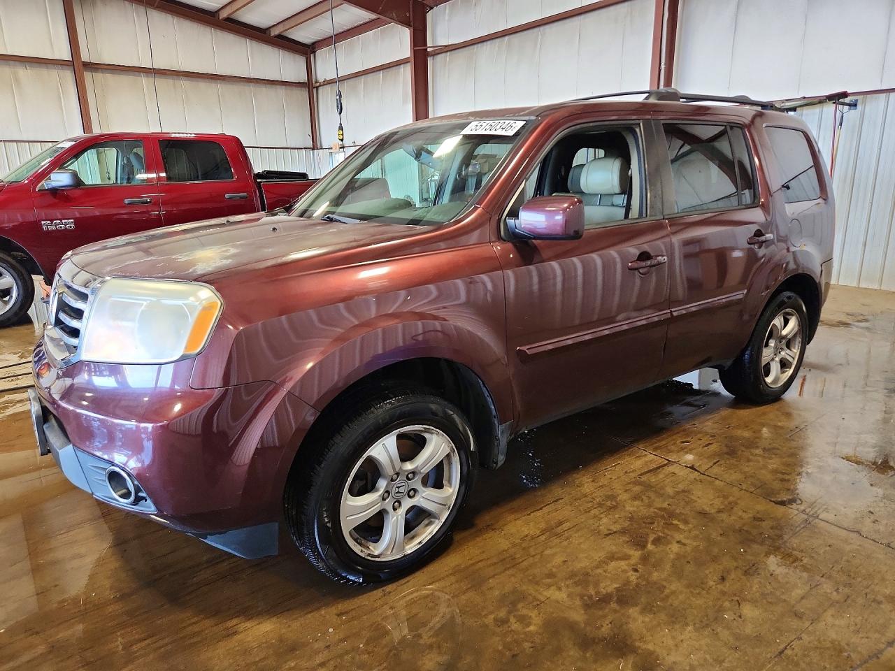 Salvage Honda Pilot Image