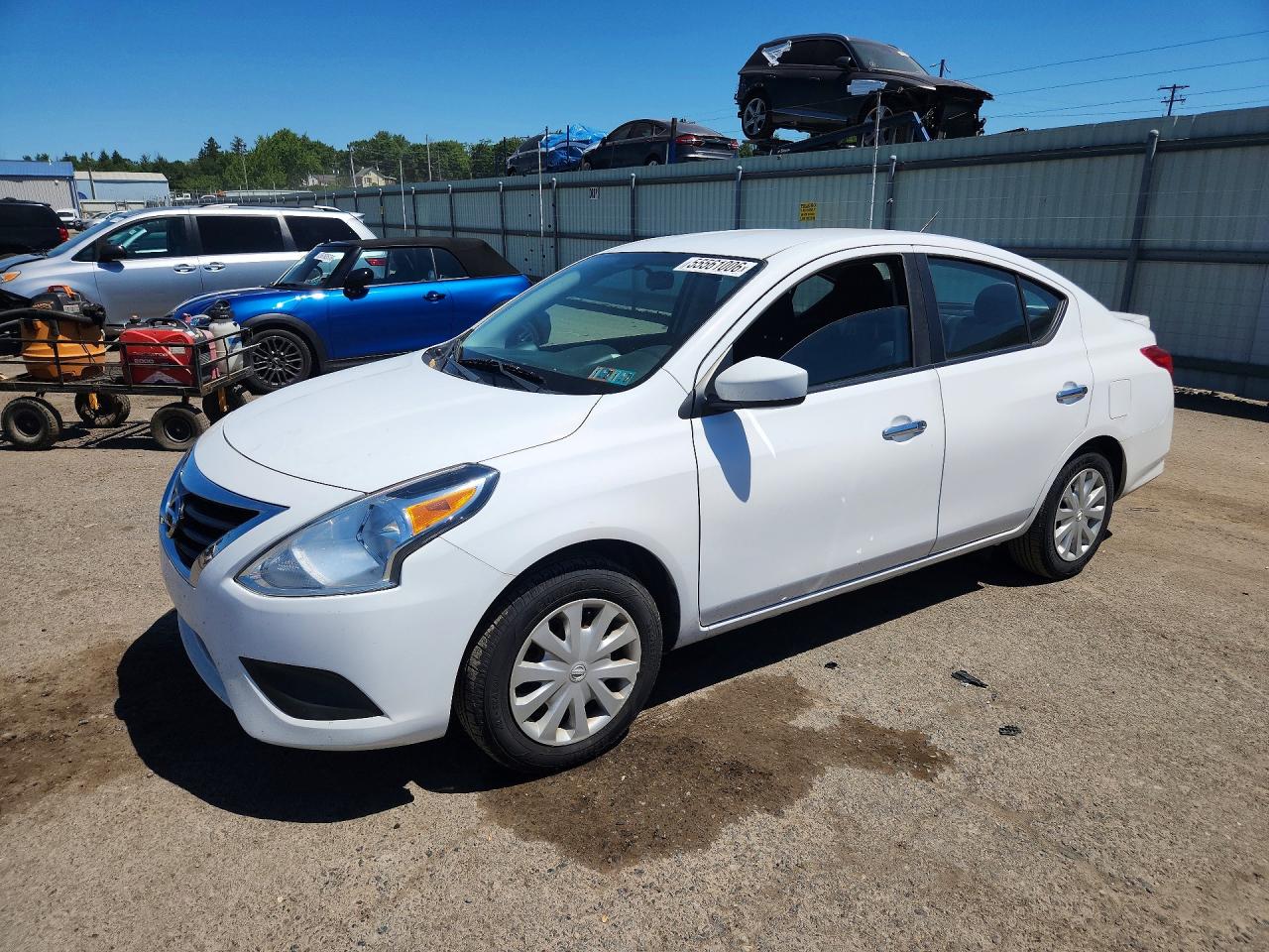Salvage Nissan Versa Image