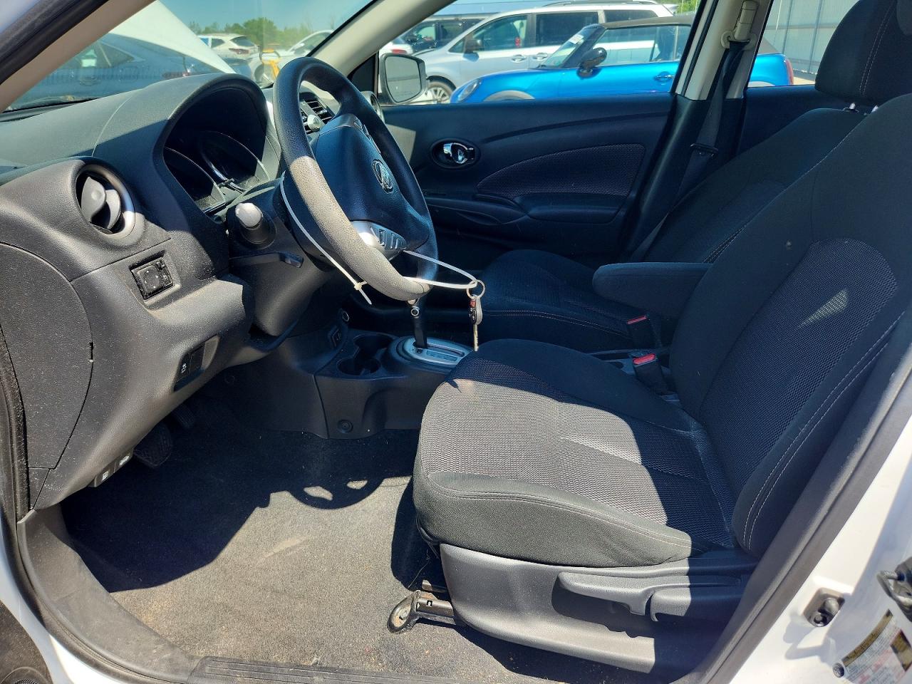 Nissan Versa 1.6 Sv