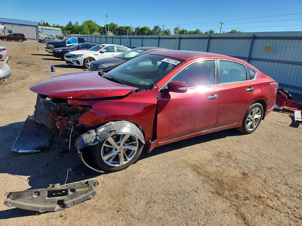 Salvage Nissan Altima Image