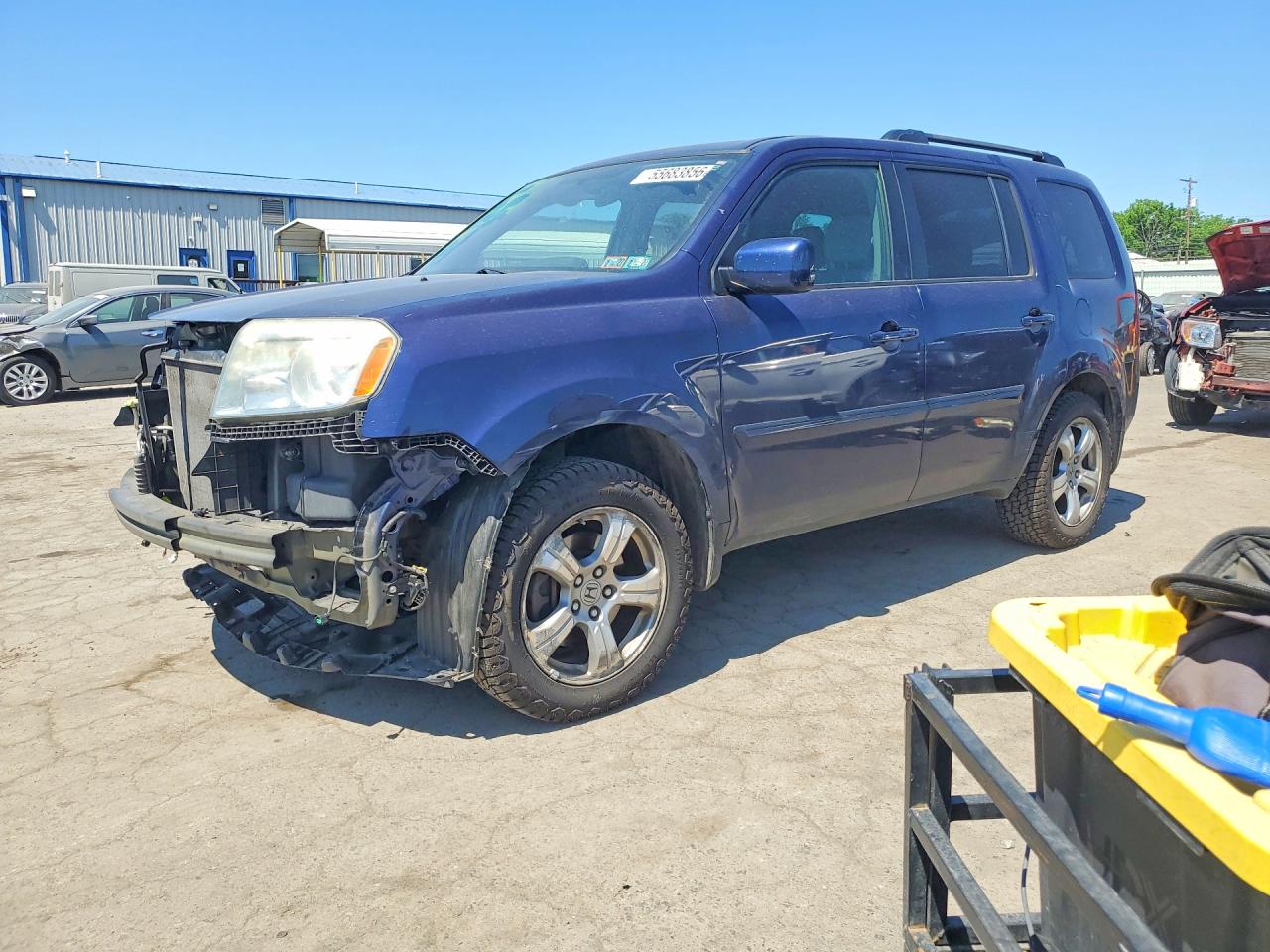 Salvage Honda Pilot Image
